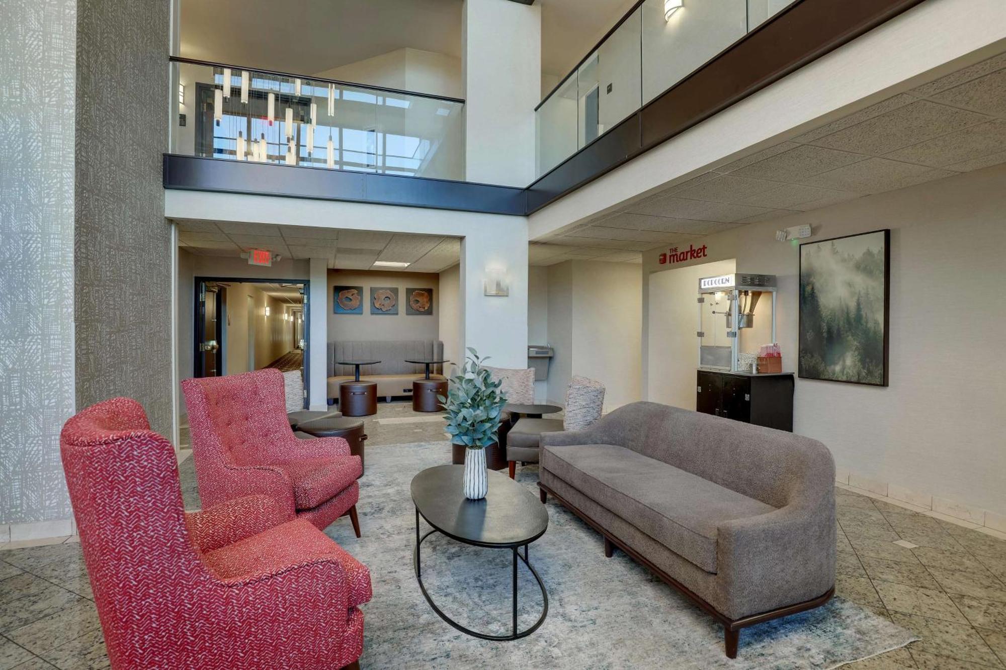 Drury Inn & Suites Charlotte University Place Exterior foto